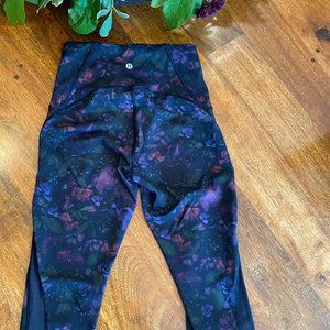 Cute 🤩 Lululemon Wunder Under Crop Hi-Rise Flourish Floral Legging Size 4